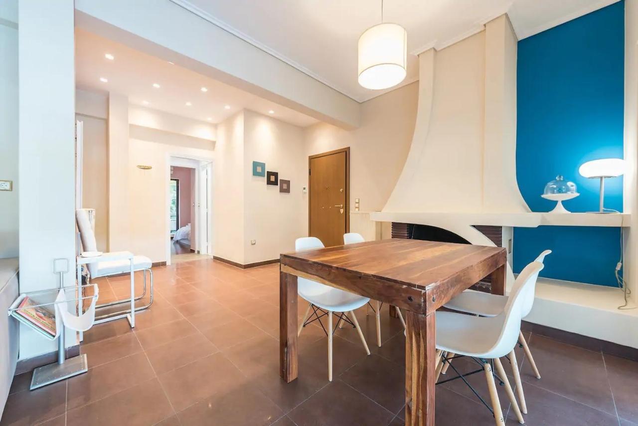 Glyfada Glass-Walled Designed Apt Atenas Exterior foto